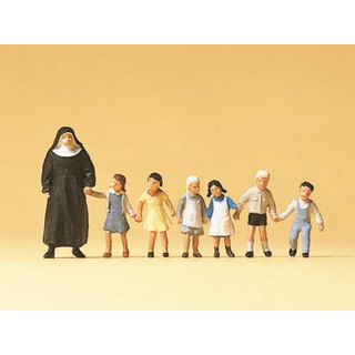 Nonne und Kinder