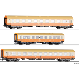 Reisezugwagenset &bdquo;St&auml;dteexpress&ldquo; der DR, bestehend aus einem Reisezugwagen Typ Y/B70, einem Speisewagen und einem Reisezugwagen Bauart Halberstadt, Ep. IV